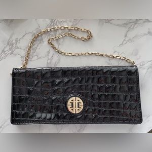 Antonio Melani Black Crocodile Leather Clutch Purse Gold Chain Magnetic closure